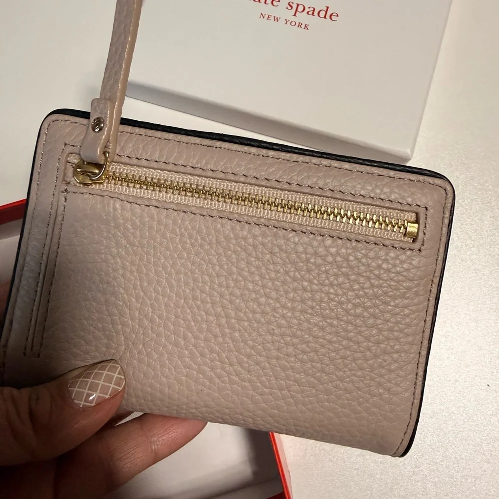 Kate Spade Blush Leather Wallet - Picture 2 of 6